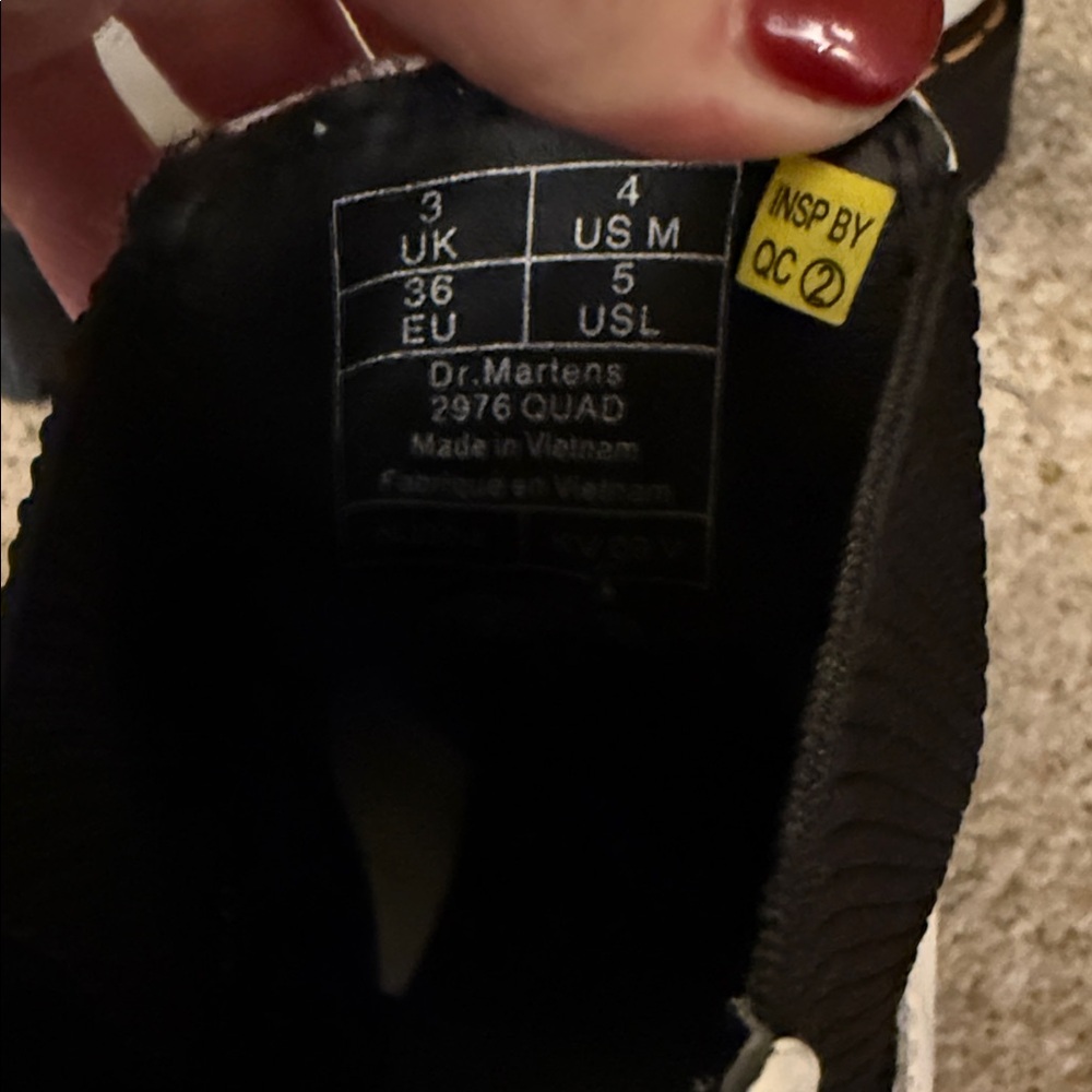 Dr. Martens White Ankle Boots with Black Soles Size EU 36 - Picture 5 of 6